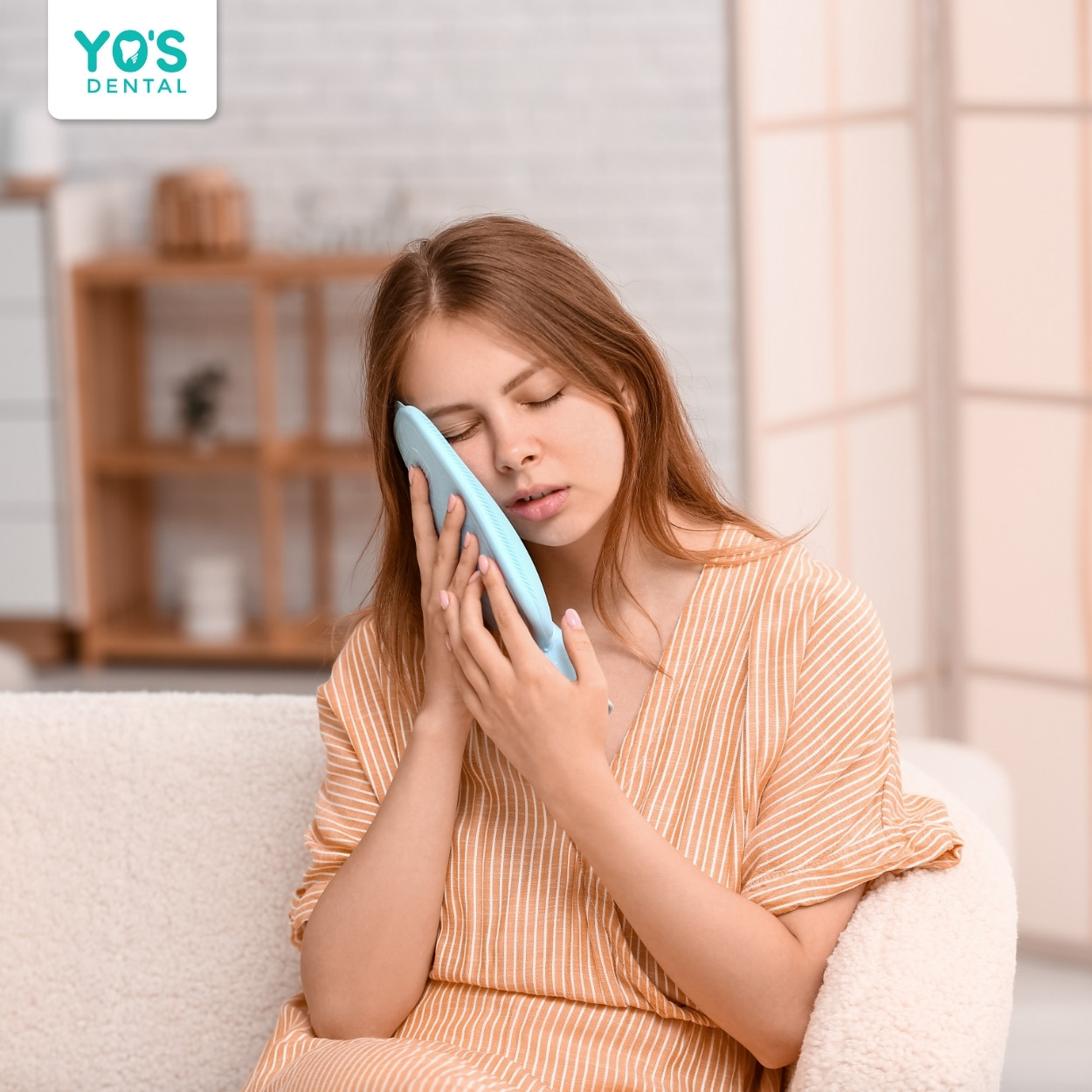 Chườm lạnh giúp giảm sưng và làm dịu cơn đau nhanh