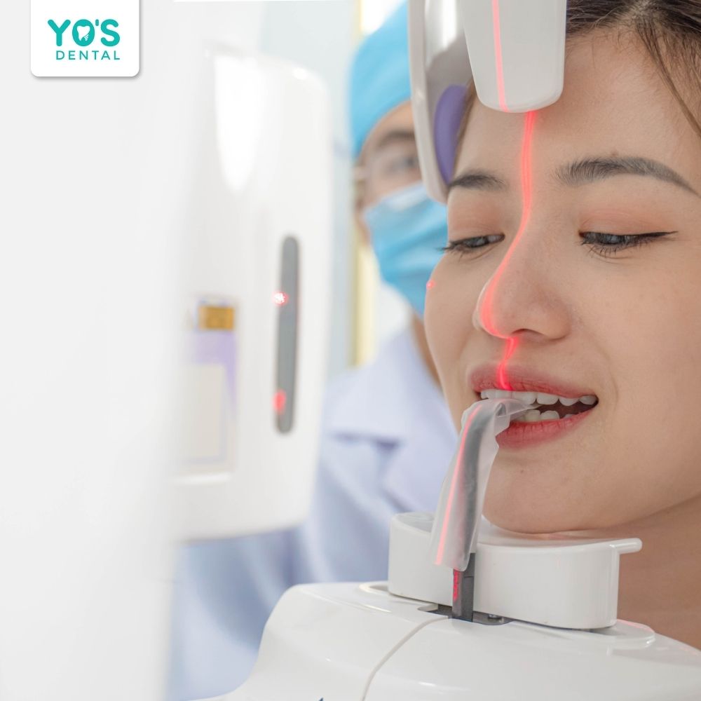 Tái khám 6 tháng/lần giúp nha sĩ có thể kiểm tra tình trạng răng sau khi bọc sứ