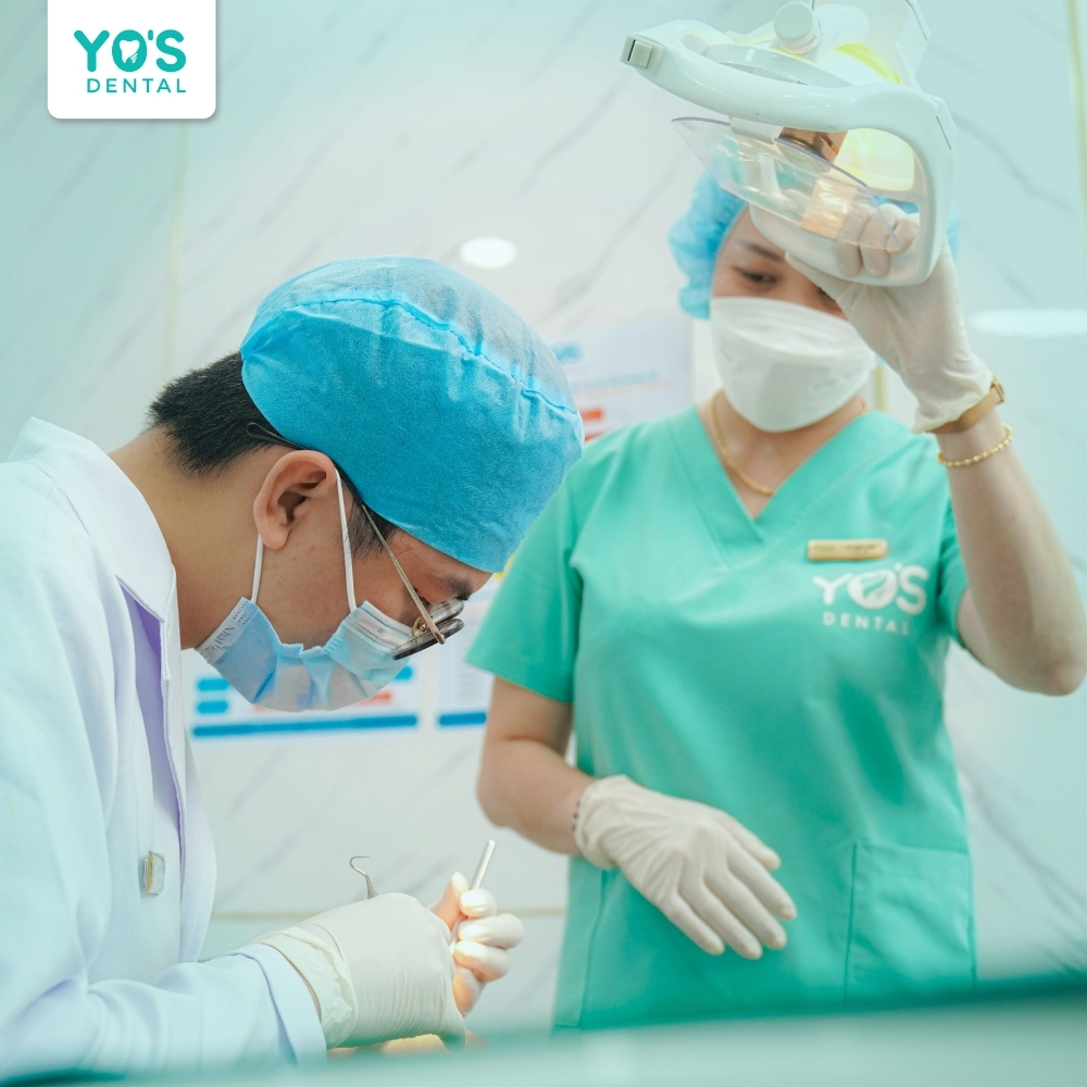 Quy trình lấy tủy răng chuẩn y khoa được thực hiện trong môi trường vô khuẩn.